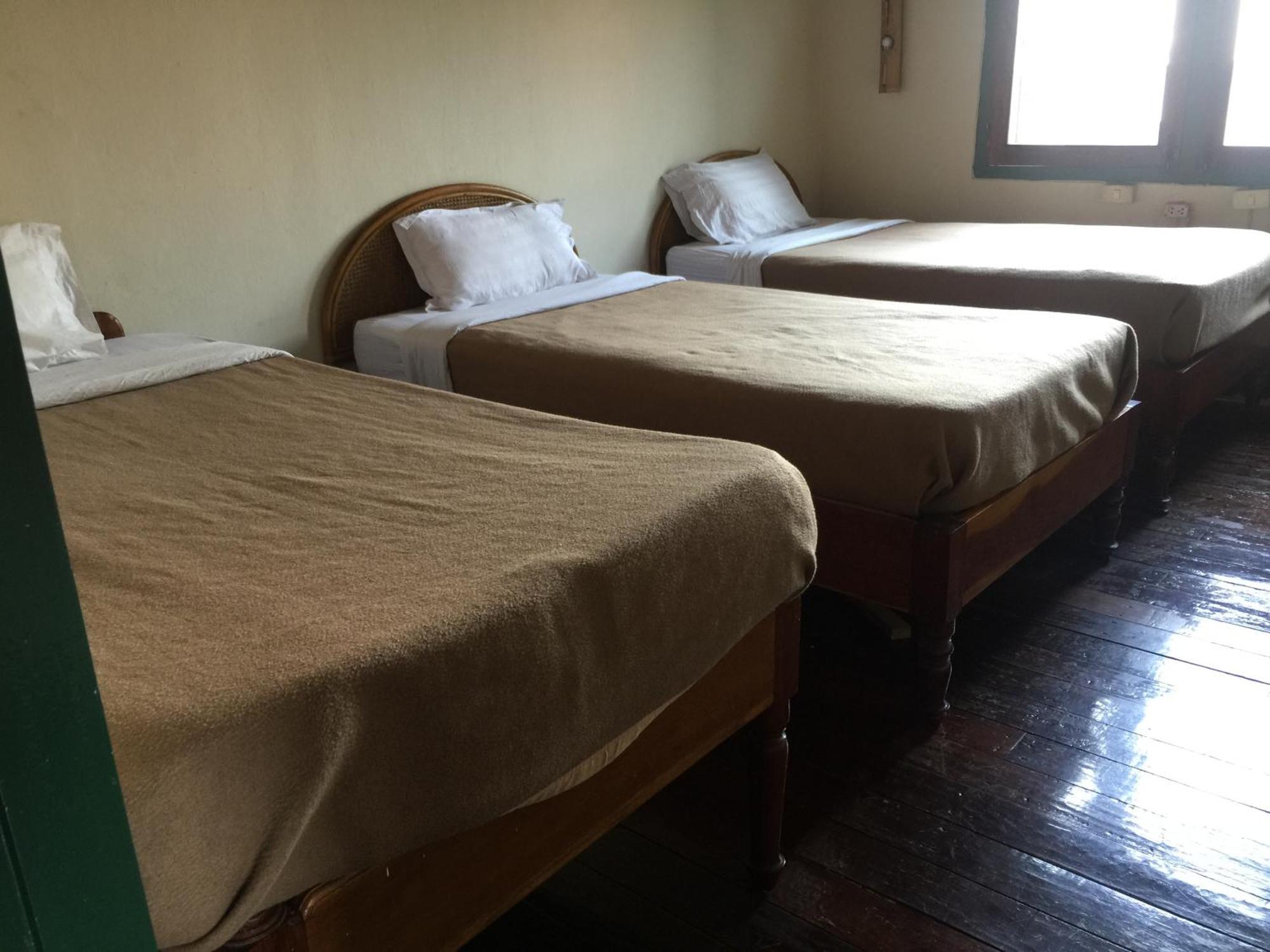 Vanvisa Guesthouse Луанг Прабанг Екстериор снимка