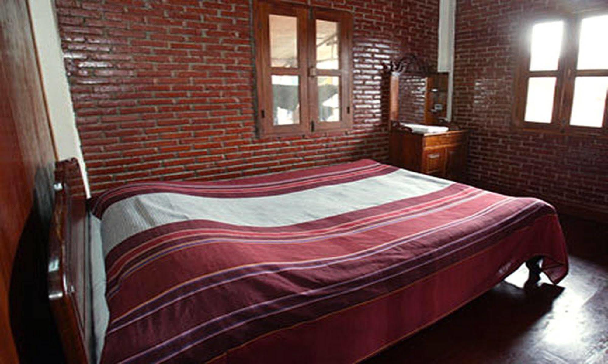 Vanvisa Guesthouse Луанг Прабанг Екстериор снимка