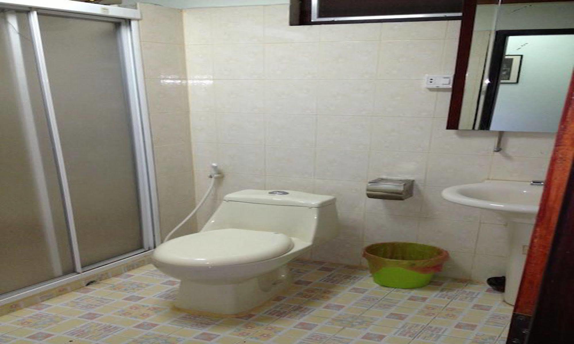 Vanvisa Guesthouse Луанг Прабанг Екстериор снимка
