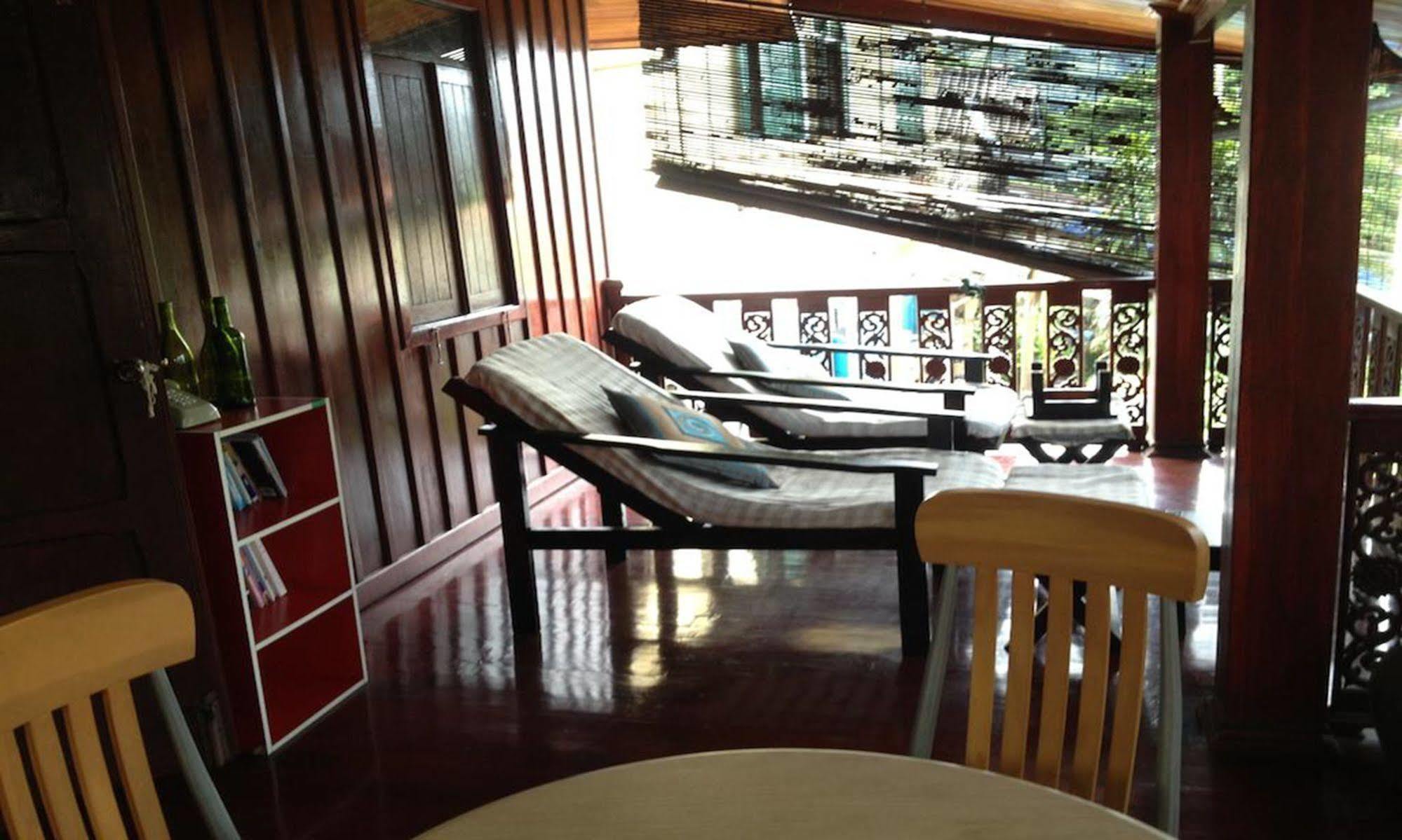 Vanvisa Guesthouse Луанг Прабанг Екстериор снимка