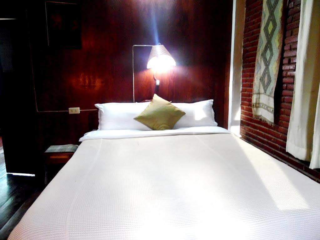 Vanvisa Guesthouse Луанг Прабанг Екстериор снимка